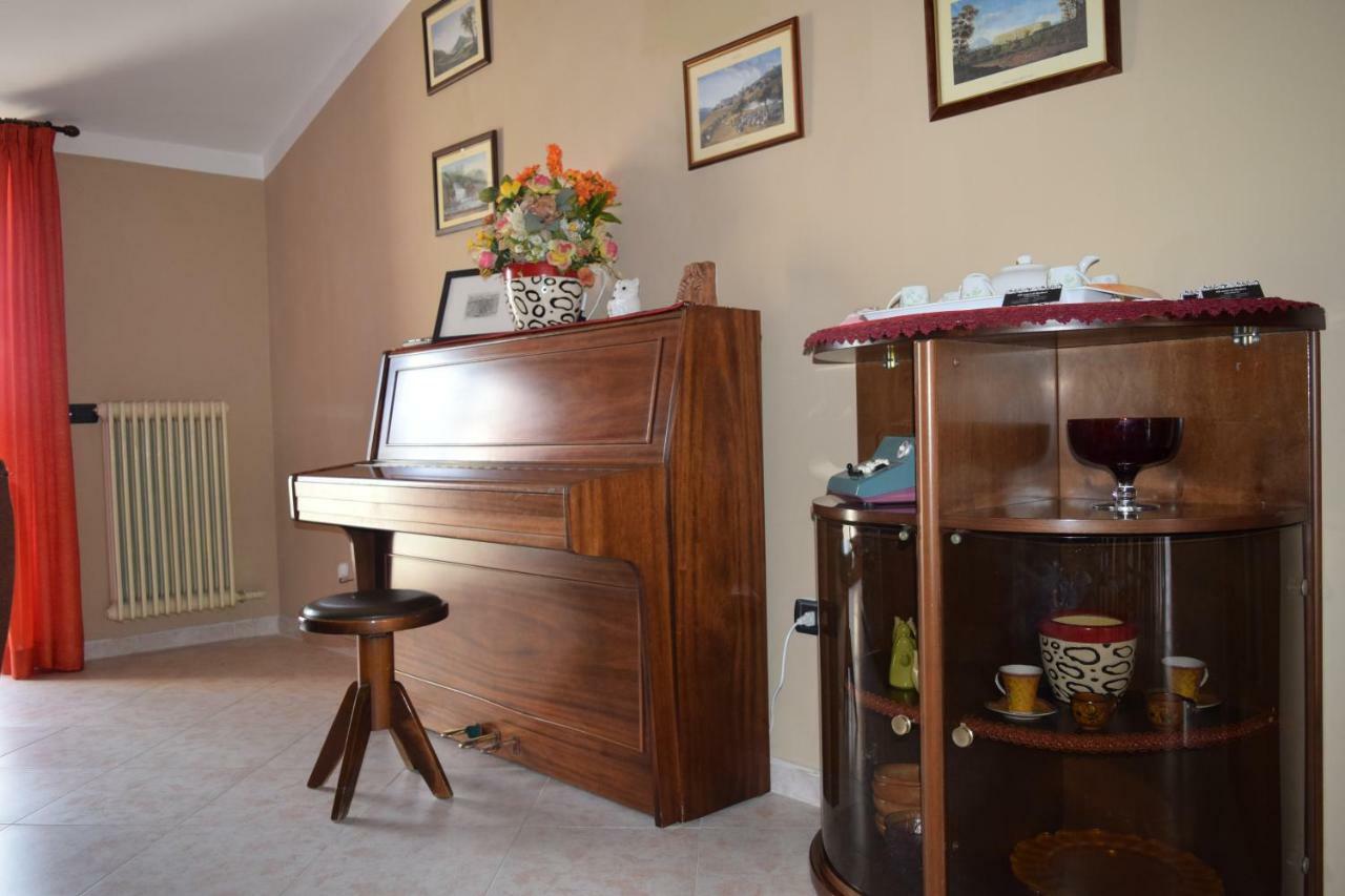 Amici Di Hackert Bed & Breakfast Caserta Exterior photo