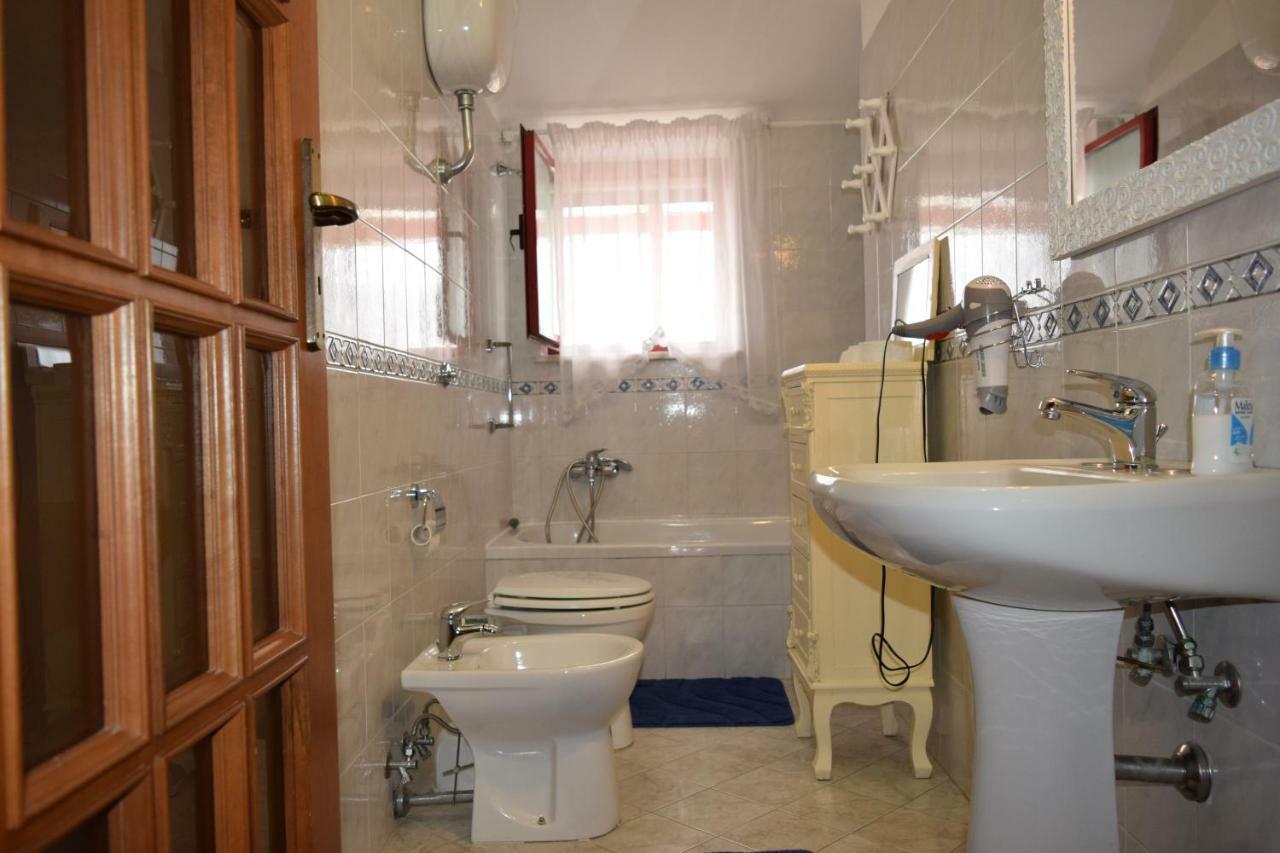 Amici Di Hackert Bed & Breakfast Caserta Exterior photo