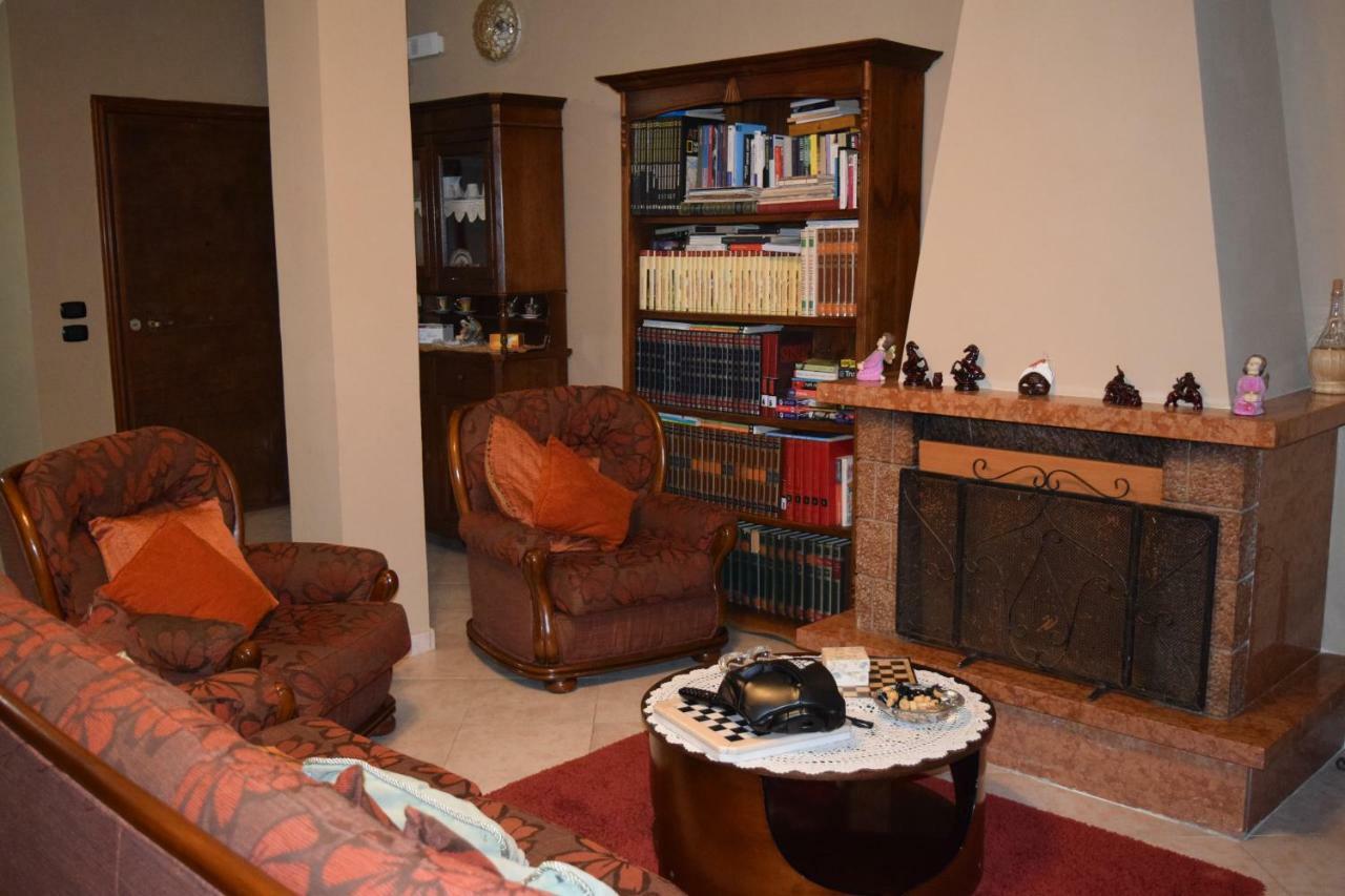 Amici Di Hackert Bed & Breakfast Caserta Exterior photo